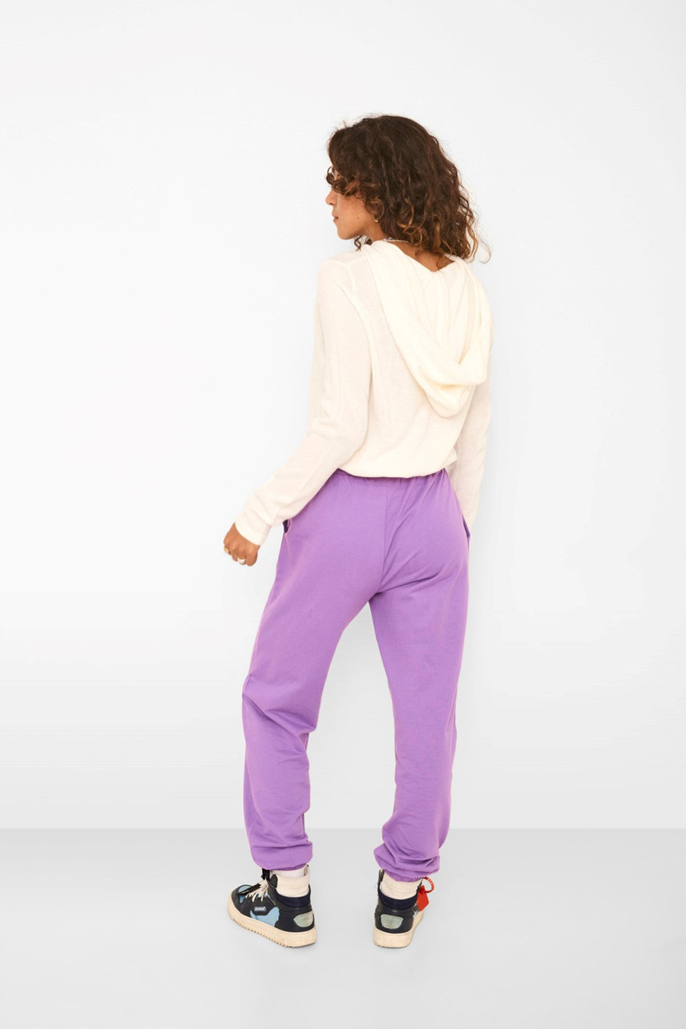 Sudadera blanca de punto