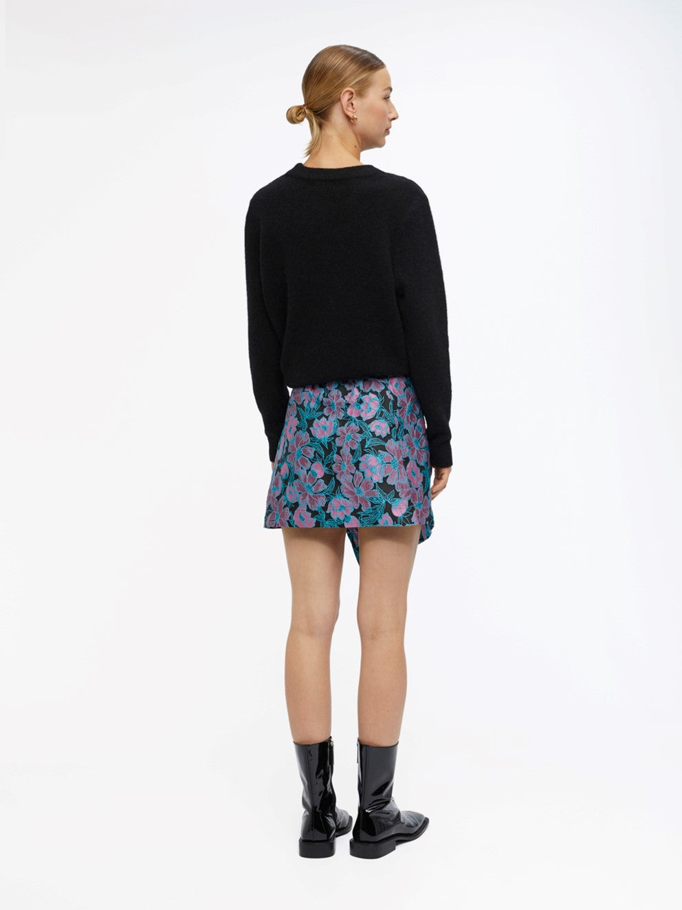 Falda asimetrica